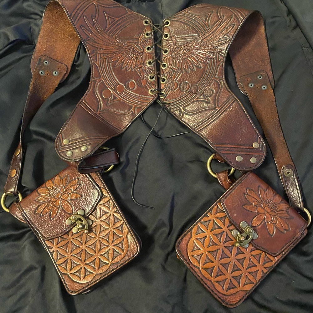 Handmaid leather shoulder bags Made in Boise Idaho by Jesse Lawson
